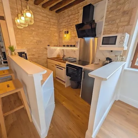 Duplex En Plein Centre Historique - A Pied Кан
